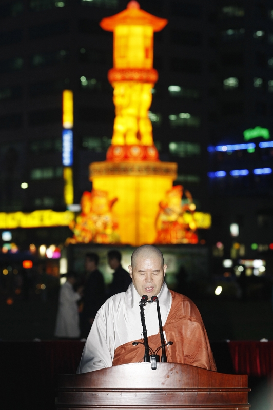 2010.05.03_시청앞 점등식-고영배 (9)